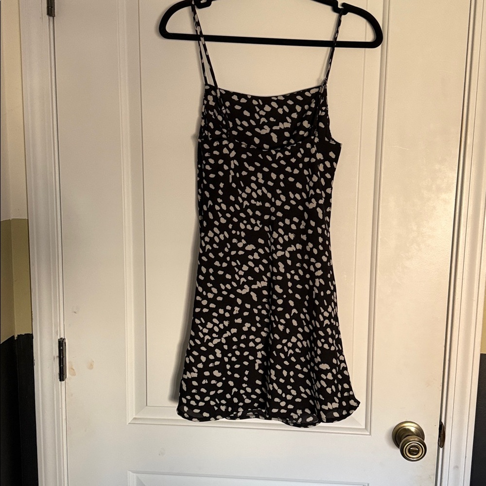 Hello Molly block and white leopard print dress. - Picture 4 of 8